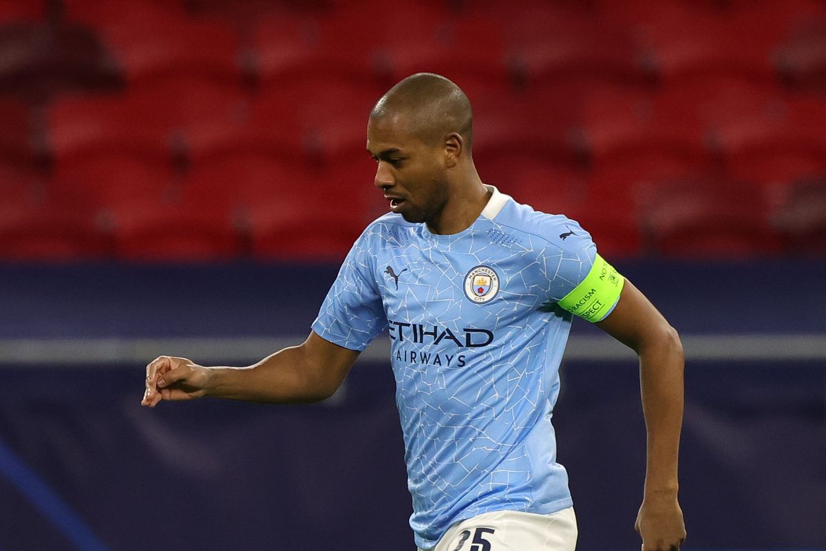 Fernandinho Likely to Leave Manchester City This Summer - report - Bitter and Blue