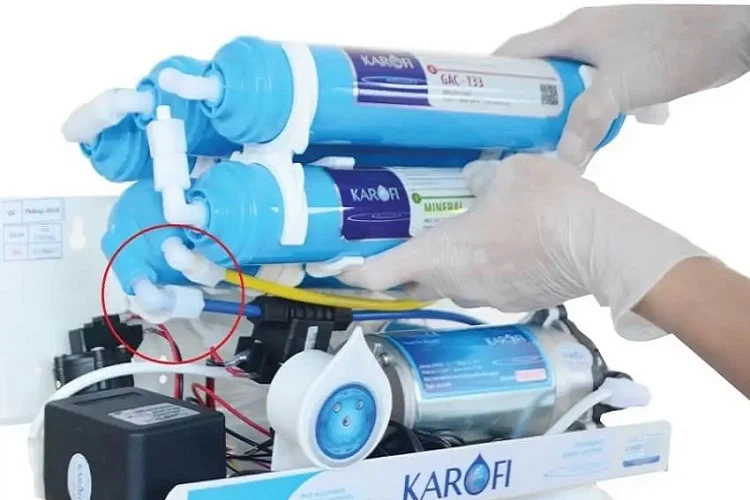 Thay lõi lọc chức năng của máy lọc nước Karofi